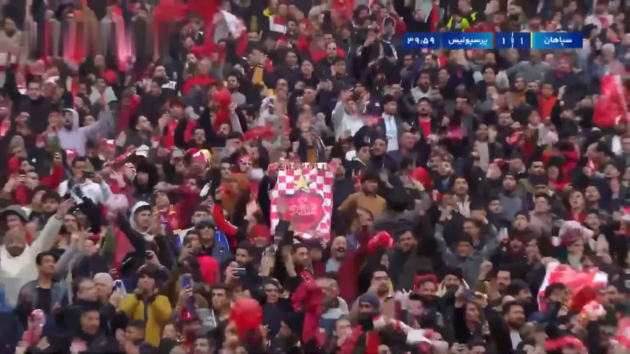  گل فوق العاده دیدنی علیپور به سپاهان/ ورزشگاه منفجر شد 